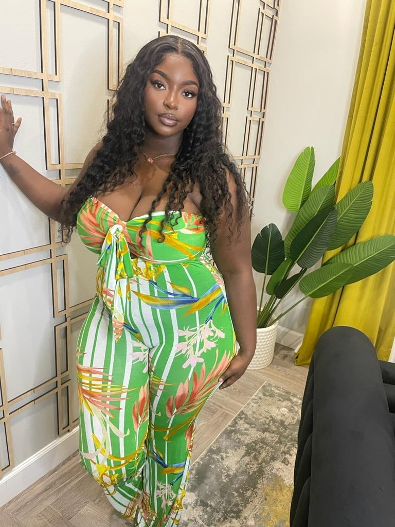 VACATION LOOKS